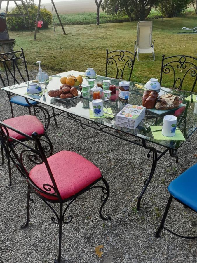 Noyal-Pontivy Chez Christine B&B 외부 사진