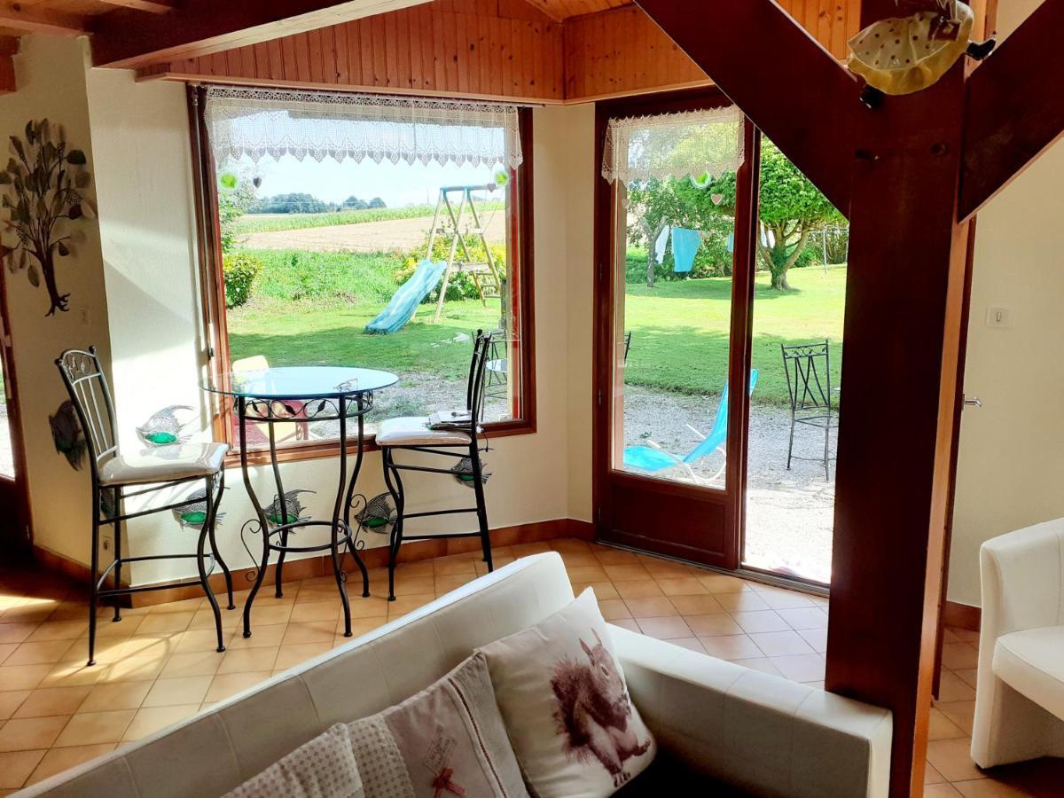 Noyal-Pontivy Chez Christine B&B 외부 사진